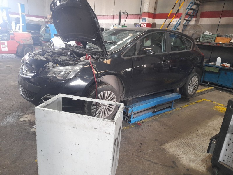 opel astra j (p10) del año 2015