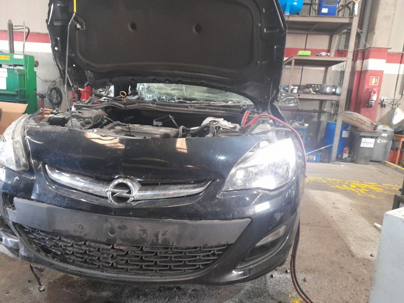 opel astra j (p10) del año 2015