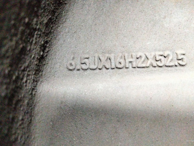 Recambio de llanta aluminio para volvo c30 (533) 1.6 d referencia OEM IAM 31255890  