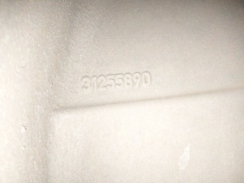 Recambio de llanta aluminio para volvo c30 (533) 1.6 d referencia OEM IAM 31255890  