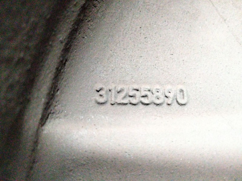 Recambio de llanta aluminio para volvo c30 (533) 1.6 d referencia OEM IAM 31255890  