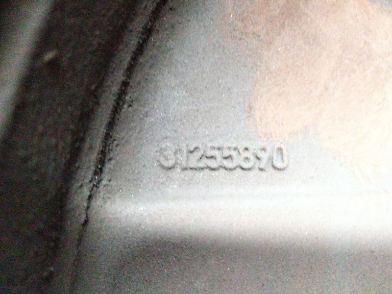 Recambio de llanta aluminio para volvo c30 (533) 1.6 d referencia OEM IAM 31255890  