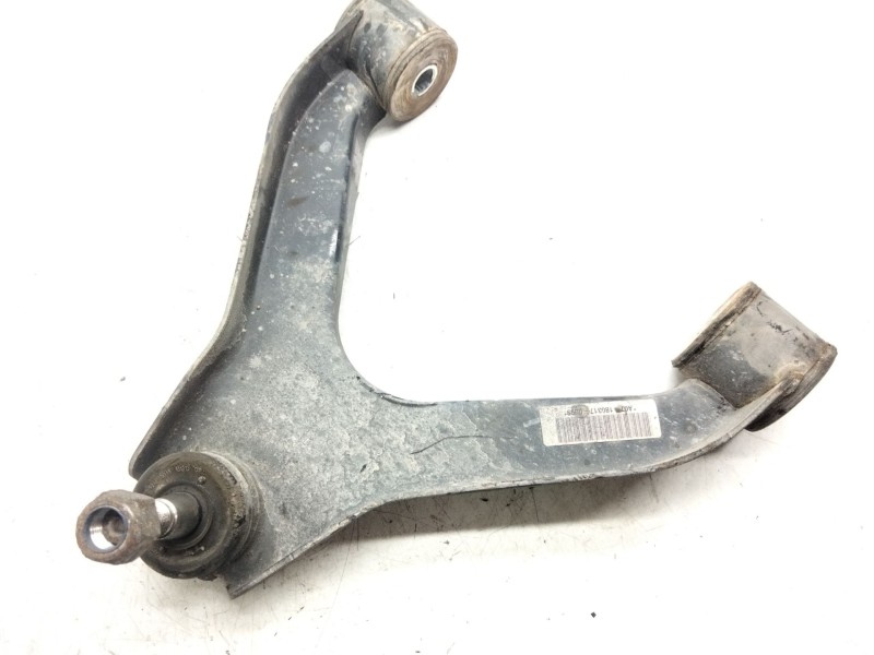Recambio de brazo suspension superior delantero derecho para iveco daily vi furgón 33s16, 35s16, 35c16, 40c16, 50c16 referencia 