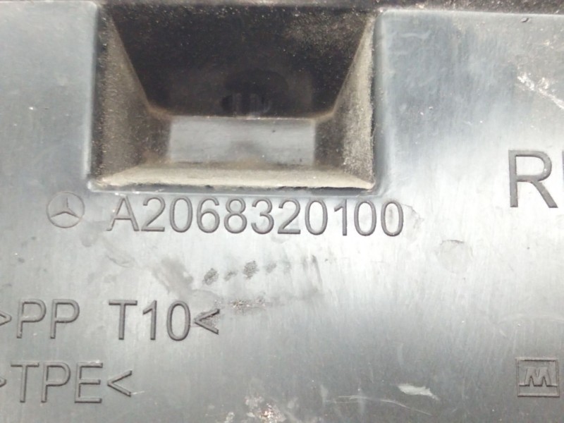 Recambio de toma aire para mercedes-benz clase c all-terrain (s206) c 220 d 4-matic (206.214) referencia OEM IAM A2968320100  