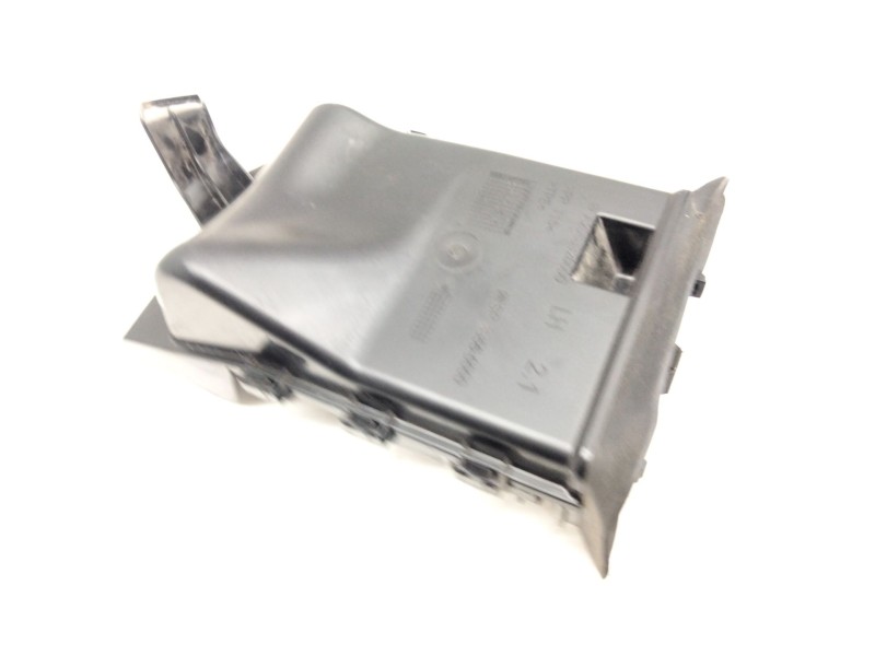 Recambio de toma aire para mercedes-benz clase c all-terrain (s206) c 220 d 4-matic (206.214) referencia OEM IAM A2068320000  