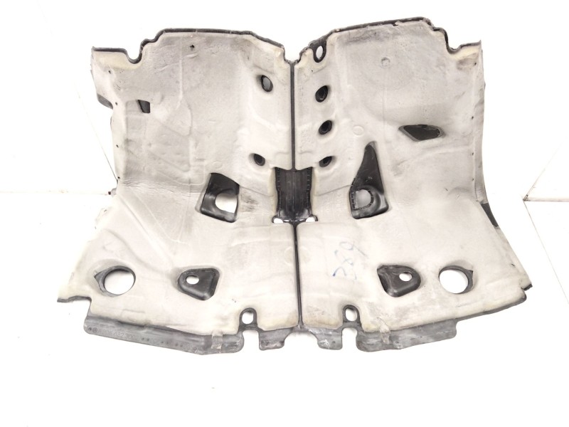 Recambio de alfombra para mercedes-benz clase c all-terrain (s206) c 220 d 4-matic (206.214) referencia OEM IAM A2066823002  