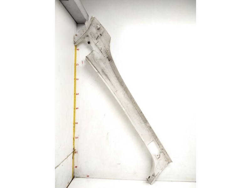 Recambio de moldura para man tgx 18.xxx fg / 4x2 bl xl referencia OEM IAM 81624100134  MOLDURA PILAR DERECHO CABINA