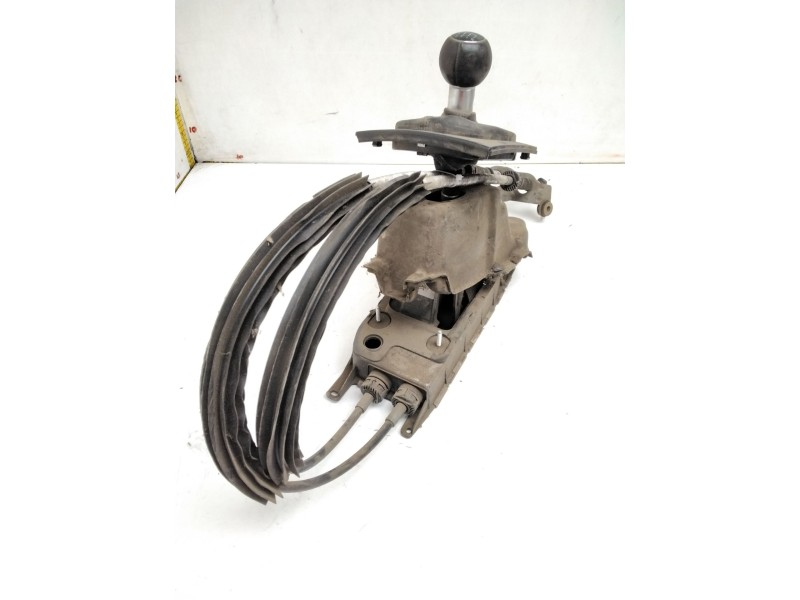 Recambio de palanca cambio para audi a3 (8p1) 1.6 tdi referencia OEM IAM 1K0711049AT  