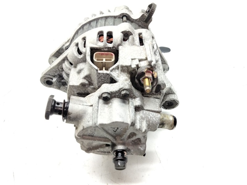 Recambio de alternador para kia sorento i (jc) 2.5 crdi referencia OEM IAM   