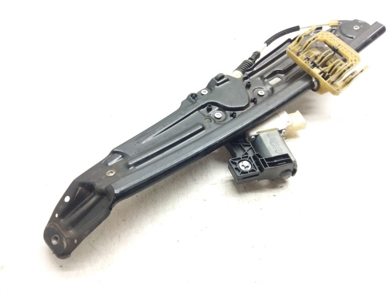 Recambio de elevalunas trasero derecho para bmw 5 (e60) 525 d referencia OEM IAM 7182122  