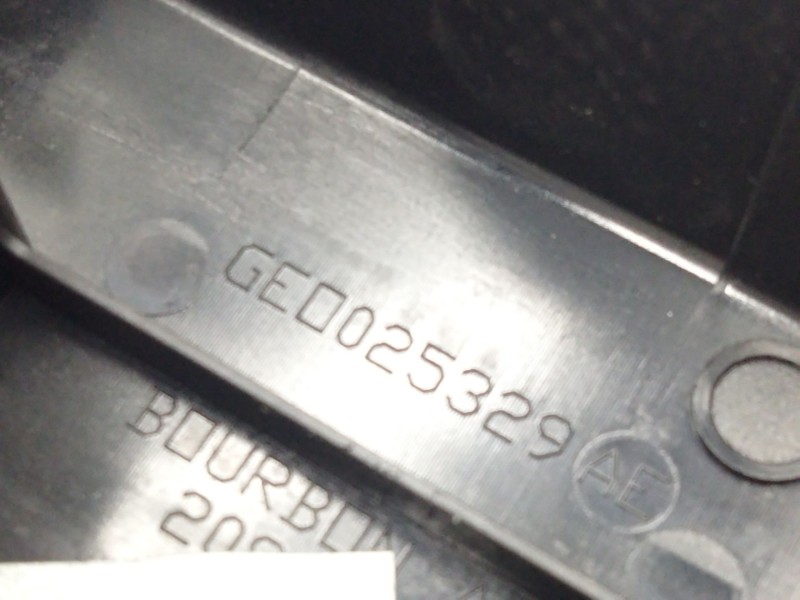 Recambio de mando elevalunas delantero derecho para toyota auris referencia OEM IAM GED025329AE  