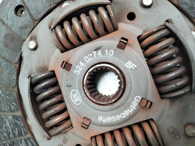 Recambio de disco embrague para opel vivaro combi 2.7t corto referencia OEM IAM 3240274108F  