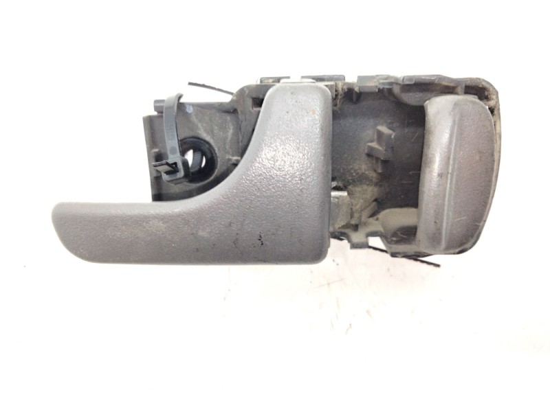 Recambio de maneta interior delantera derecha para nissan terrano ii (r20) 2.7 td 4wd referencia OEM IAM   