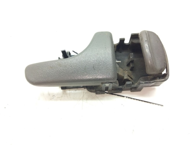 Recambio de maneta interior delantera derecha para nissan terrano ii (r20) 2.7 td 4wd referencia OEM IAM   