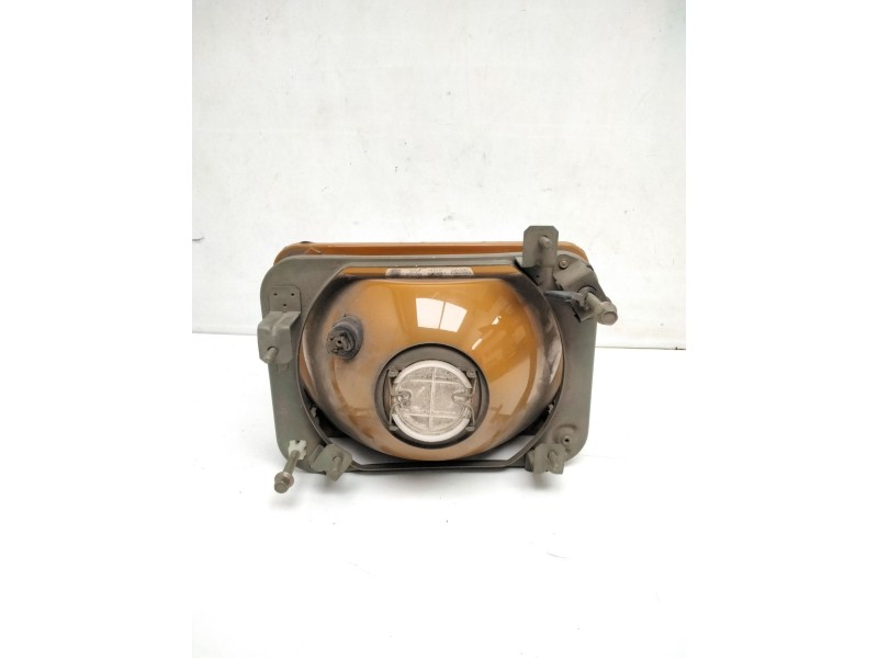 Recambio de faro derecho para seat 128 (128a) 1.4 referencia OEM IAM 061763 CON SOPORTE FURA