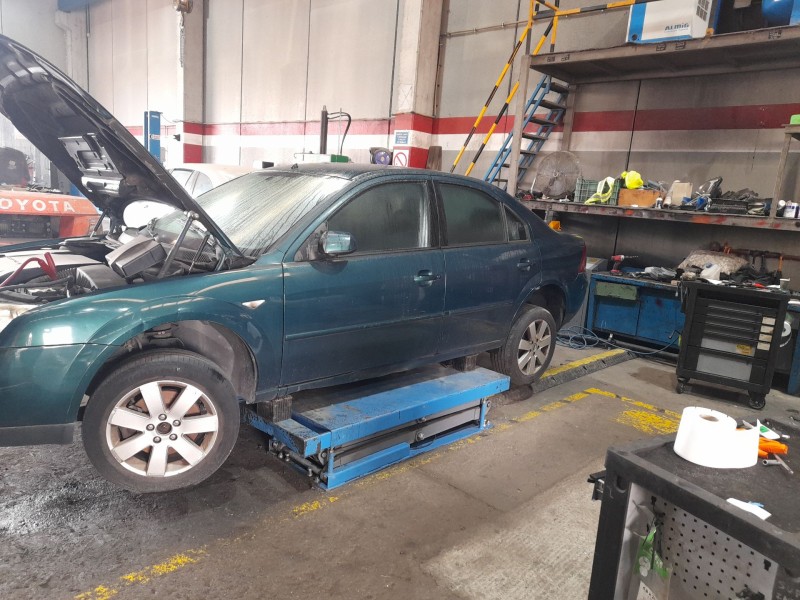 ford mondeo iii sedán (b4y) del año 2002