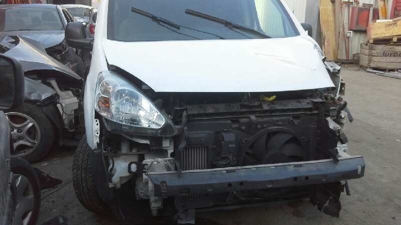 0281030546 CALCULATEUR MOTEUR ECU / 9666729580 / 9807885980 / 1725777 POUR collection PEUGE