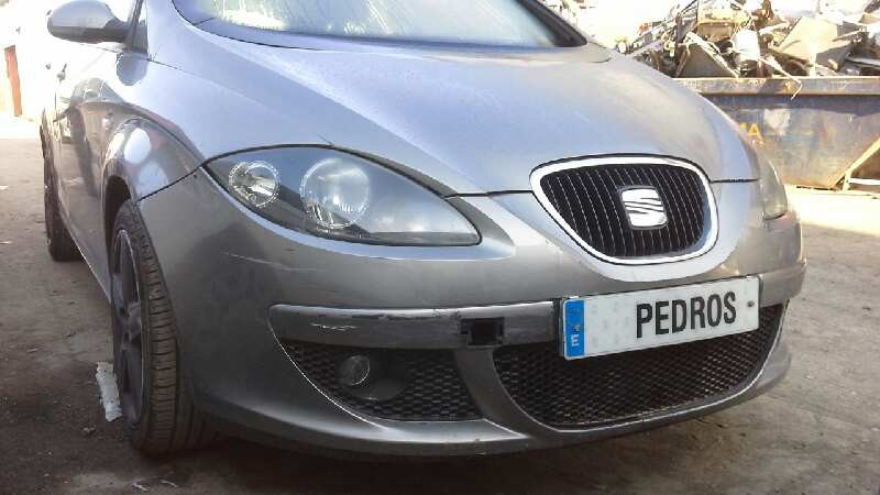 5P0807217MFKZ achats LE PARE-CHOC AVANT / 1754823 POUR SEAT TOLEDO 5P2 EXCLUSIVE