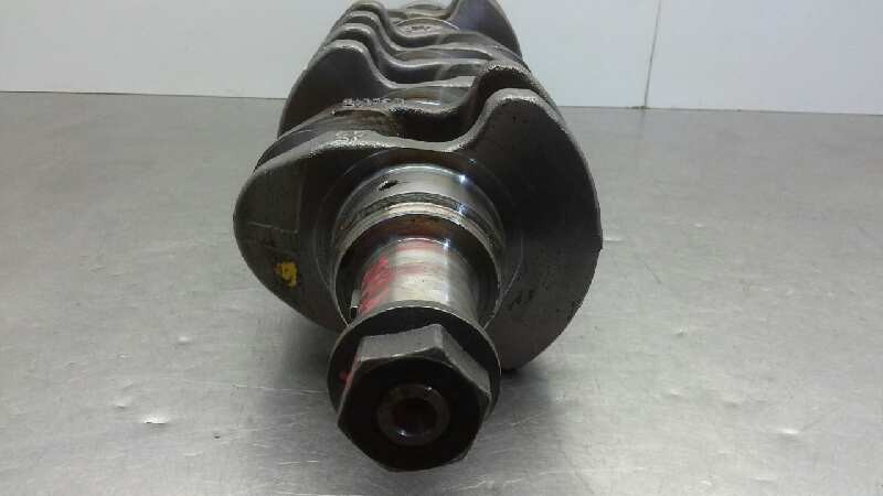 TD27 VILEBREQUIN / 10103 7F407 / 1916447 POUR NISSAN TERRANO 2024 WD21 2.7 TURBODIE
